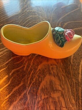 Mccoy Yellow Ceramic Clog Figurine
